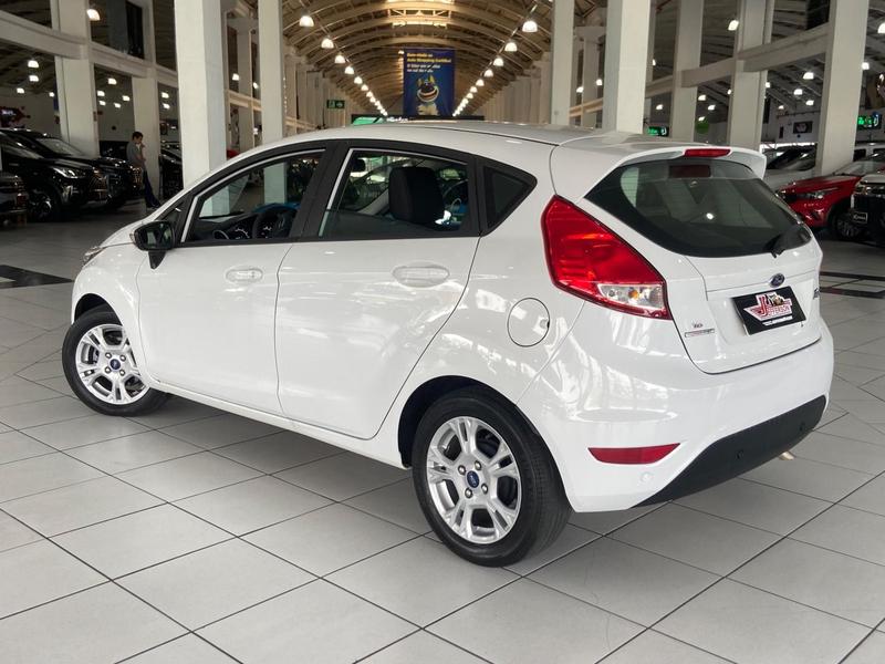 Ford Fiesta 1.6 Se Hatch 16V Flex 4P Automático - foto 6