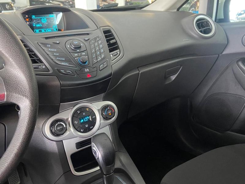 Ford Fiesta 1.6 Se Hatch 16V Flex 4P Automático - foto 17