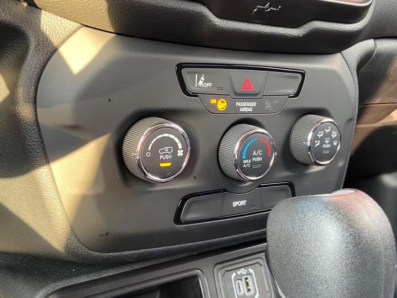 Jeep Renegade Sport T270 13 Tb 4X2 Flex Automático - foto 13
