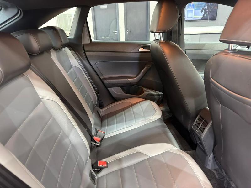 Volkswagen Nivus Highline 1.0 200 TSI Flex Aut. - foto 12