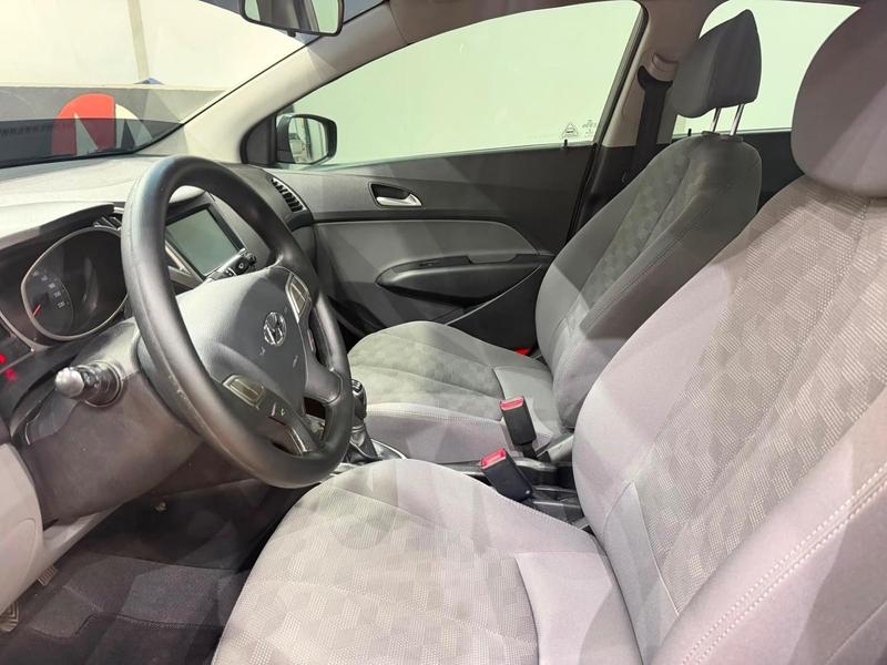 Hyundai HB20S 1.6 Comfort Plus 16V Flex 4P Manual - foto 10