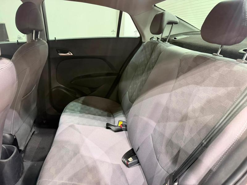 Hyundai HB20S 1.6 Comfort Plus 16V Flex 4P Manual - foto 13