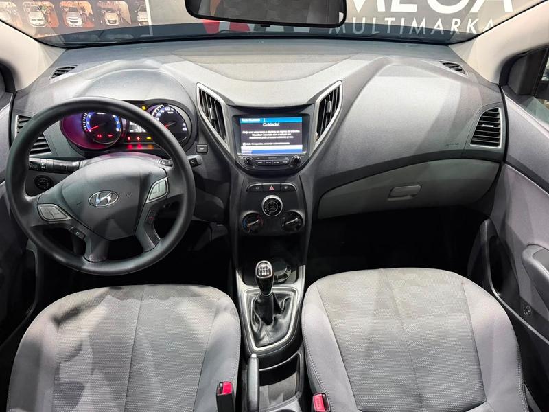 Hyundai HB20S 1.6 Comfort Plus 16V Flex 4P Manual - foto 8