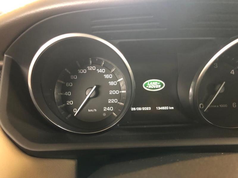 Land Rover Range Rover Velar P300 R Dynamic Se - foto 6