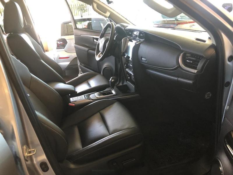 Toyota SW4 28 Srx 4X4 7 Lugares 16V Turbo Intercooler Diesel 4P Automático - foto 9
