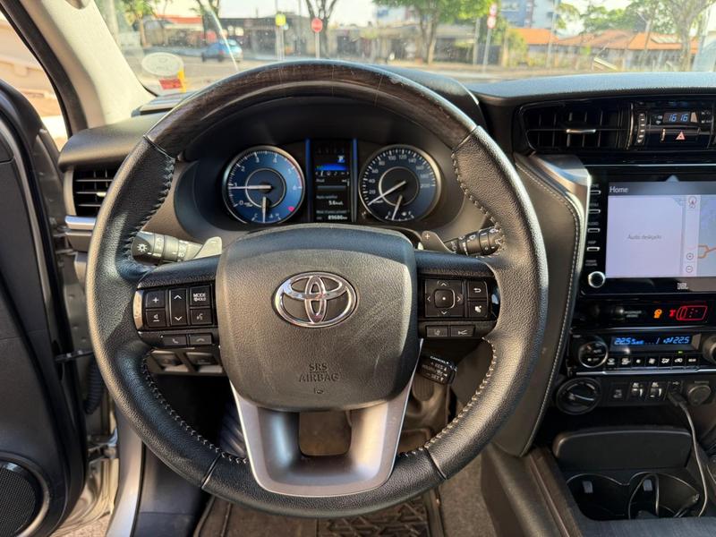 Toyota SW4 Dsl 4X4 Srx At 7s Diesel - foto 7