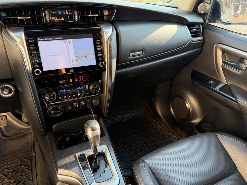 Toyota SW4 Dsl 4X4 Srx At 7s Diesel - foto 10
