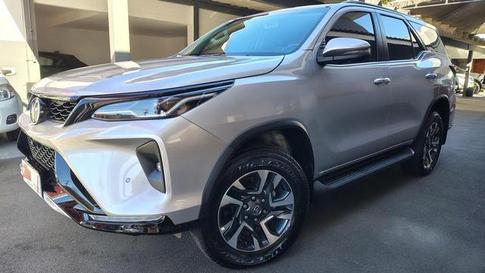TOYOTA SW4 DSL 4X4 SRX PLATINUM AT 7S