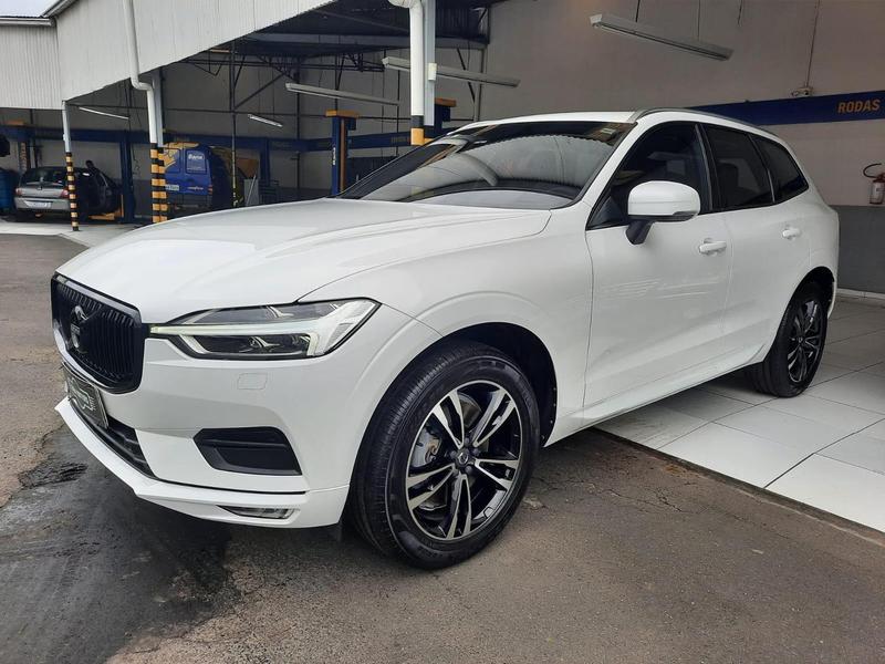 VOLVO XC 60 D-5 MOMENTUM 2.0 AWD DIESEL 5P