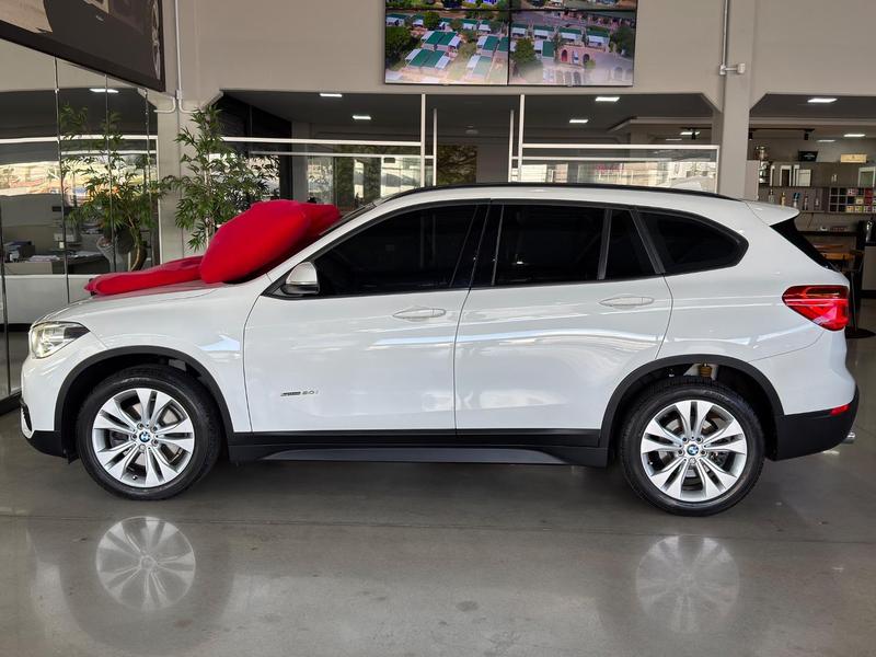 BMW X1 2.0 Sdrive 20i Active Flex Automático - foto 5
