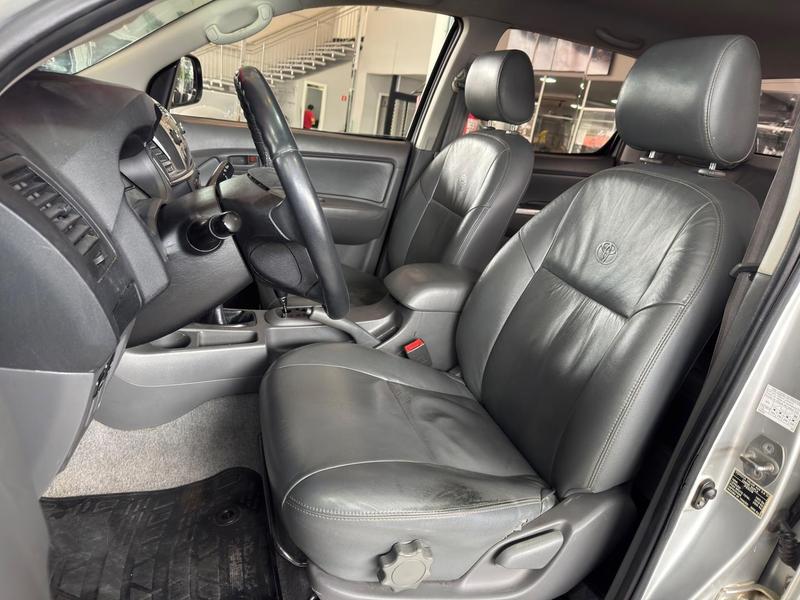Toyota Hilux Cd Sr Automática 3.0 4X4 - foto 17