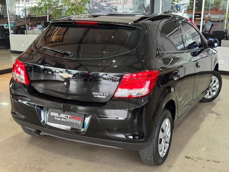 Chevrolet Onix 10mt LT - foto 6