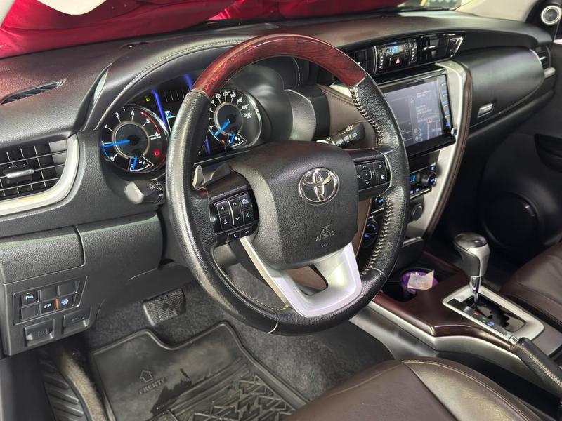 Toyota SW4 28 Srx 4X4 7 Lugares - foto 13