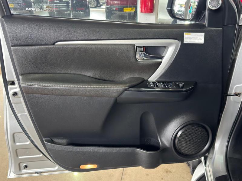 Toyota SW4 28 Srx 4X4 7 Lugares - foto 18