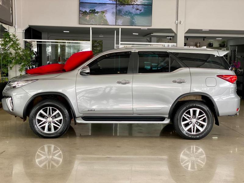 Toyota SW4 28 Srx 4X4 7 Lugares - foto 5