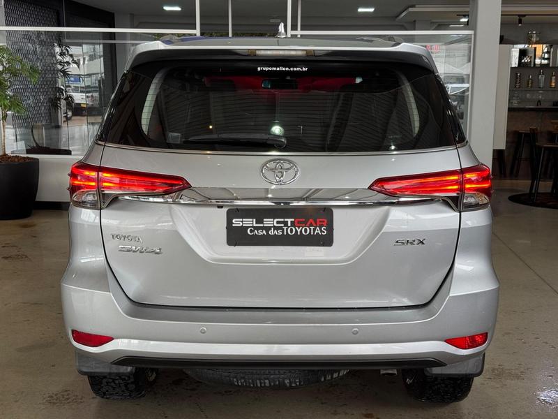 Toyota SW4 28 Srx 4X4 7 Lugares - foto 7