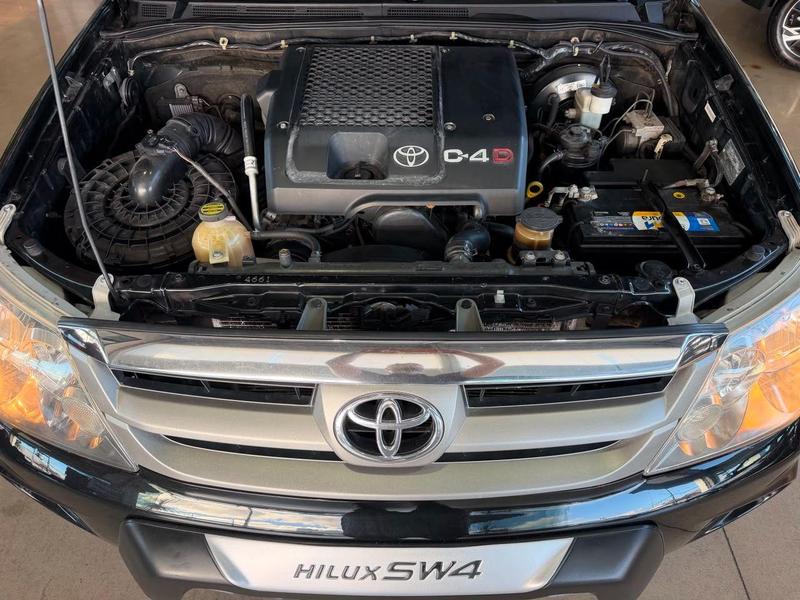 Toyota SW4 3.0 Srv 4X4 16V Turbo Intercooler Diesel 4P Automático - foto 16
