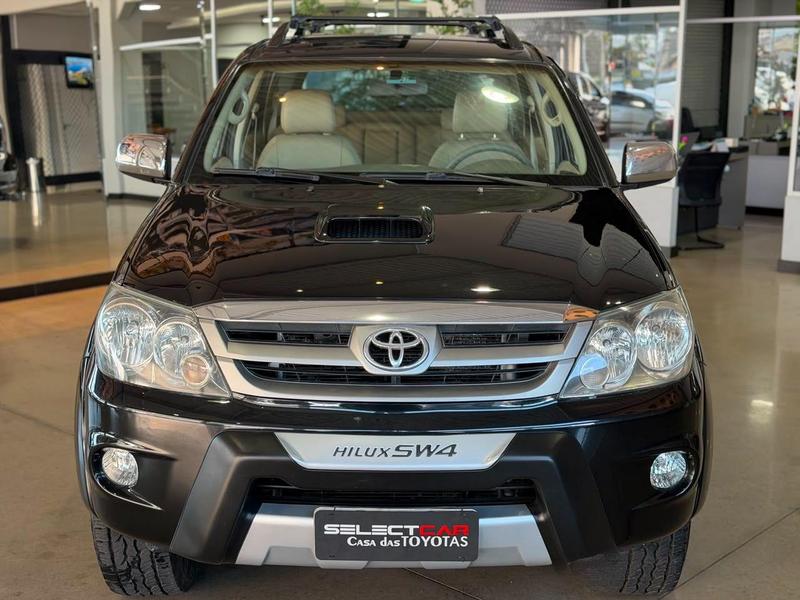 Toyota SW4 3.0 Srv 4X4 16V Turbo Intercooler Diesel 4P Automático - foto 2