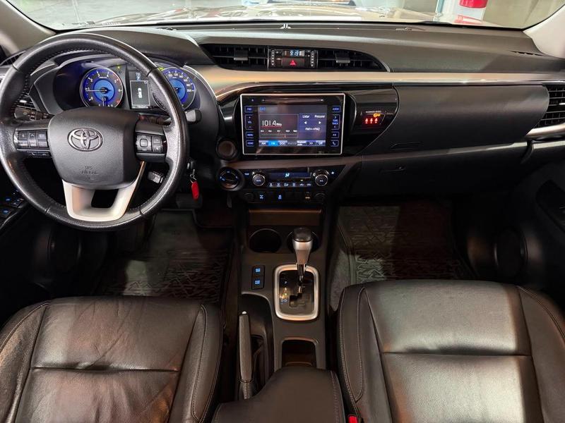 Toyota Hilux 28 Srv 4X4 Cd 16V Diesel 4P Automático - foto 9