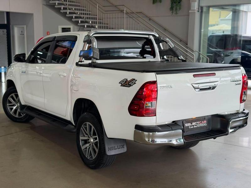 Toyota Hilux 28 Srv 4X4 Cd 16V Diesel 4P Automático - foto 8