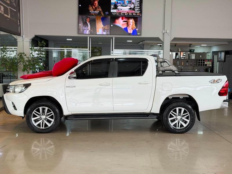 Toyota Hilux 28 Srv 4X4 Cd 16V Diesel 4P Automático - foto 5