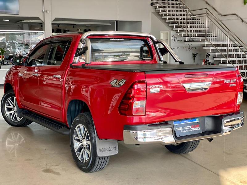 Toyota Hilux 28 Srx 4X4 28 TDI 16V Diesel Automático - foto 8