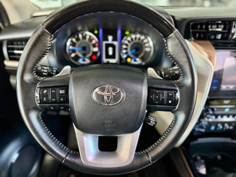 Toyota SW4 Diamond 28 Tb 4X4 Die Automático - foto 11