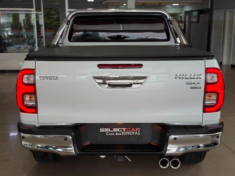 Toyota Hilux Cd Srx Plus 4X4 28 TDI Die Automático - foto 7