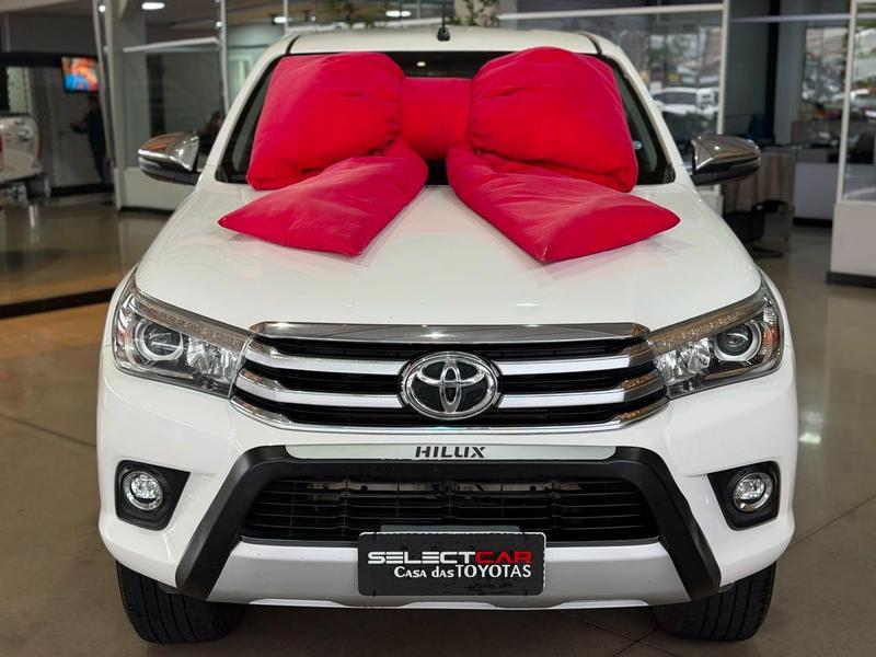 Toyota Hilux Cd Srx 4X4 28 TDI 16V Diesel Automático - foto 2
