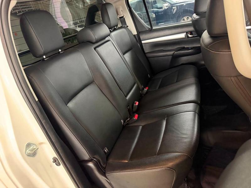 Toyota Hilux Cd Srx 4X4 28 TDI 16V Diesel Automático - foto 18