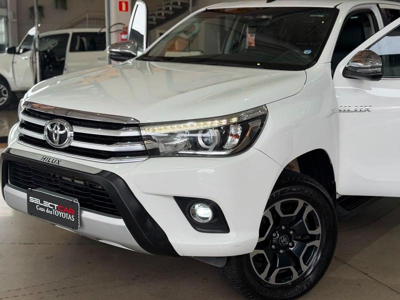 Toyota Hilux Cd Srx 4X4 28 TDI 16V Diesel Automático - foto 9