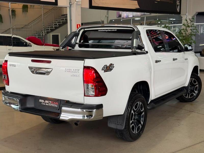 Toyota Hilux Cd Srx 4X4 28 TDI 16V Diesel Automático - foto 6
