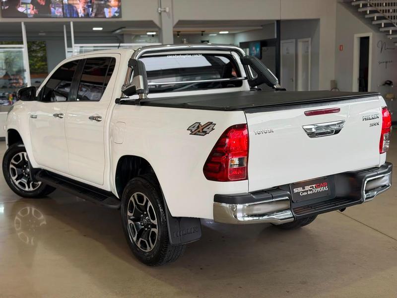 Toyota Hilux Cd Srx 4X4 28 TDI 16V Diesel Automático - foto 8