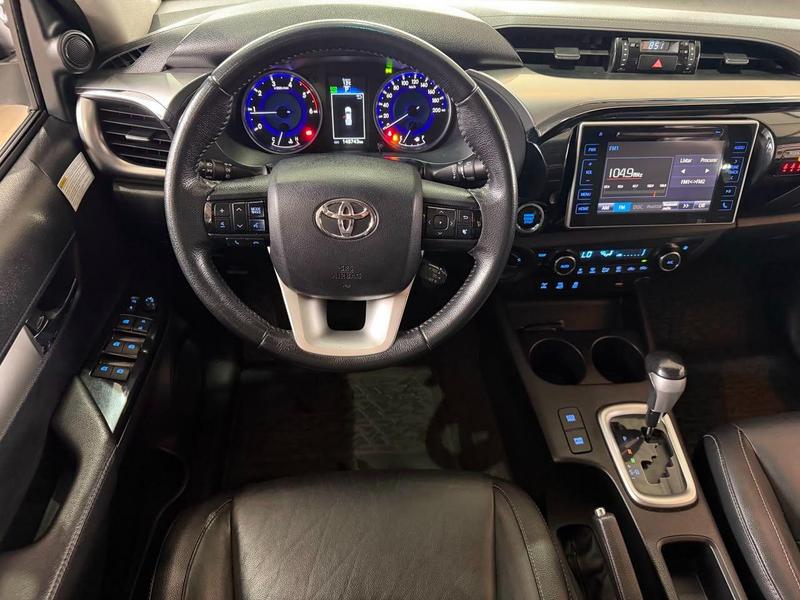 Toyota Hilux Cd Srx 4X4 28 TDI 16V Diesel Automático - foto 11