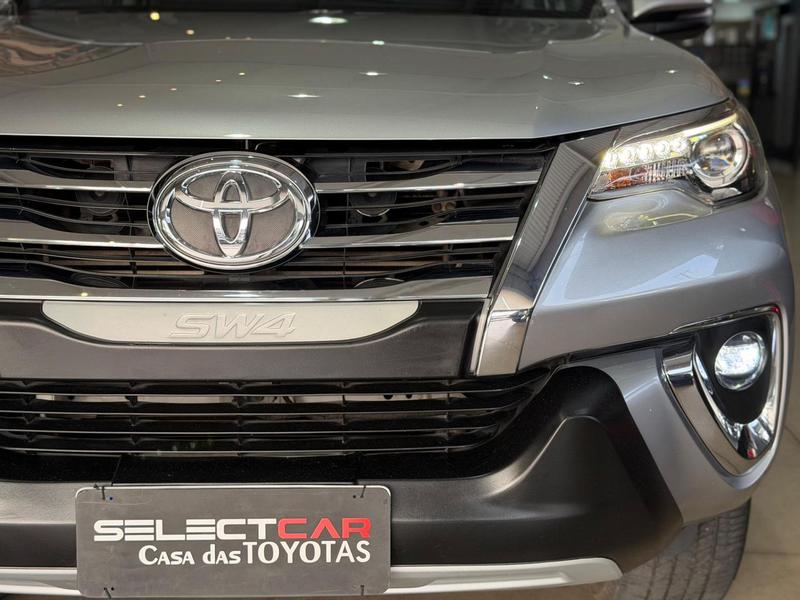 Toyota SW4 28 Srx 4X4 7 Lugares 16V Turbo Intercooler Diesel 4P Automático - foto 10