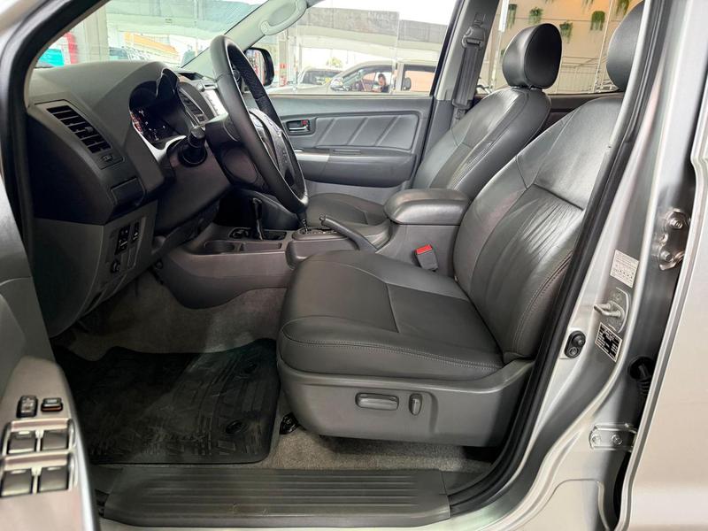 Toyota Hilux Cd Srv D4 D 4X4 3.0 TDI Diesel Automático - foto 17