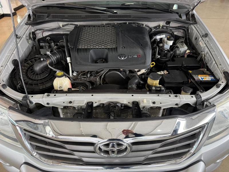 Toyota Hilux Cd Srv D4 D 4X4 3.0 TDI Diesel Automático - foto 20