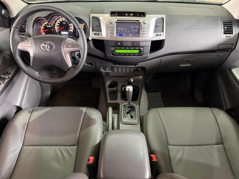Toyota Hilux Cd Srv D4 D 4X4 3.0 TDI Diesel Automático - foto 9