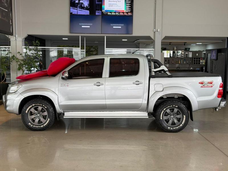Toyota Hilux Cd Srv D4 D 4X4 3.0 TDI Diesel Automático - foto 5