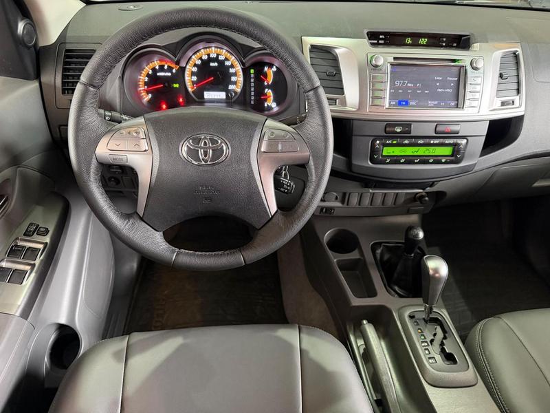 Toyota Hilux Cd Srv D4 D 4X4 3.0 TDI Diesel Automático - foto 10