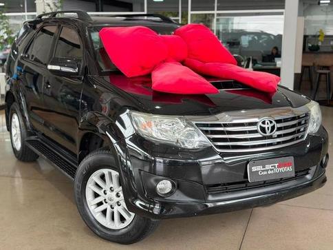 TOYOTA HILUXSW4 SRV4X4