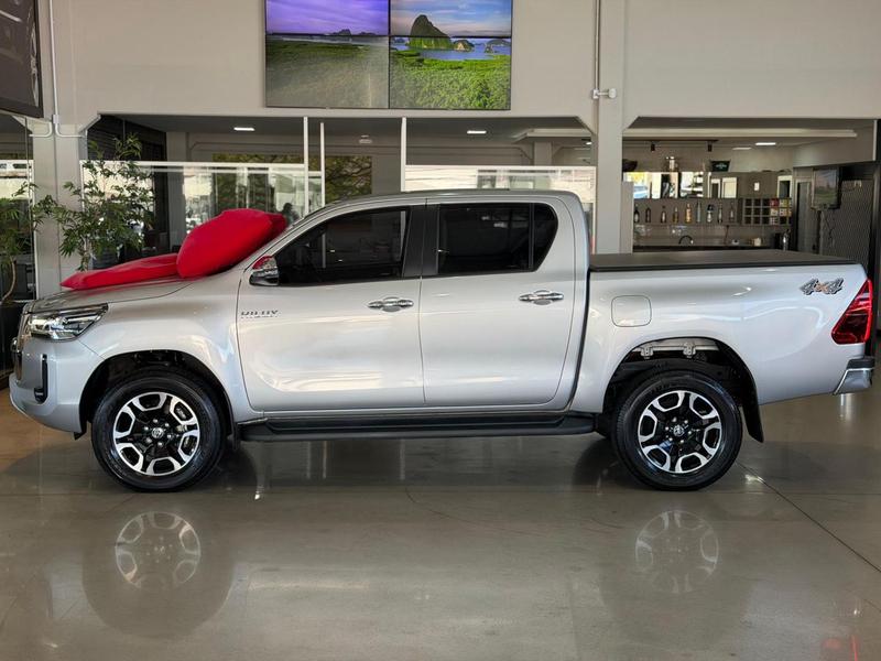Toyota Hilux 28 Srv 4X4 Cd 16V Diesel 4P Automático - foto 5