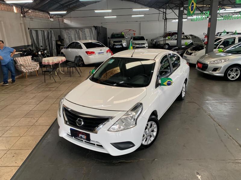 Nissan Versa 2020 à venda