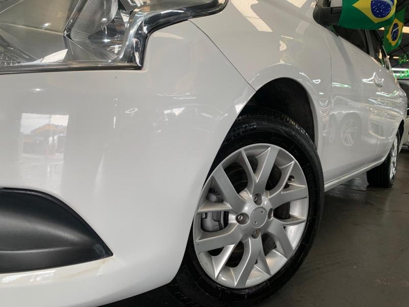 Nissan Versa Sv CVT ? - foto 4