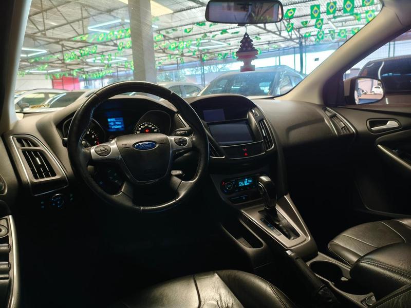 Ford Focus 2.0 ?? - foto 11