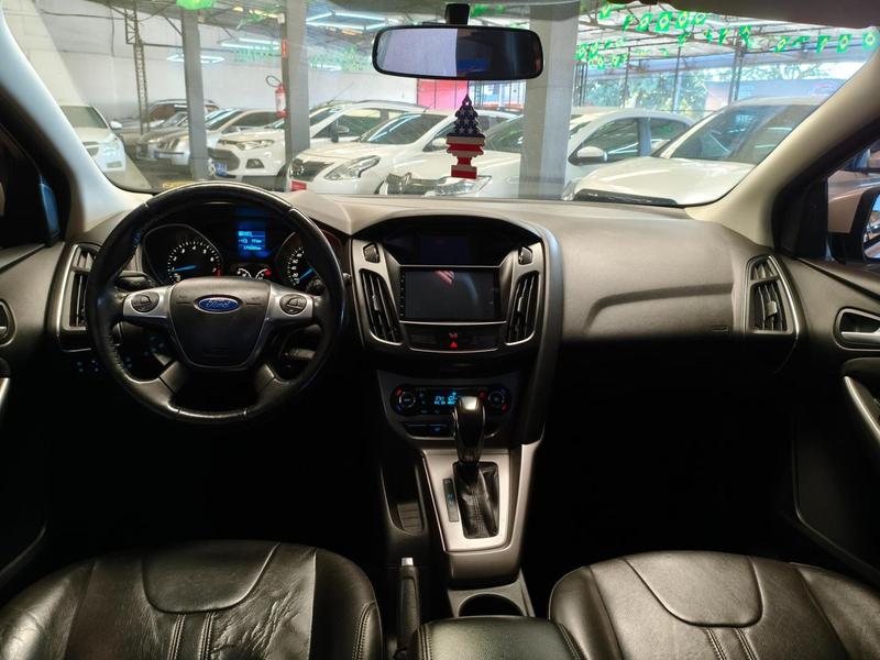 Ford Focus 2.0 ?? - foto 10