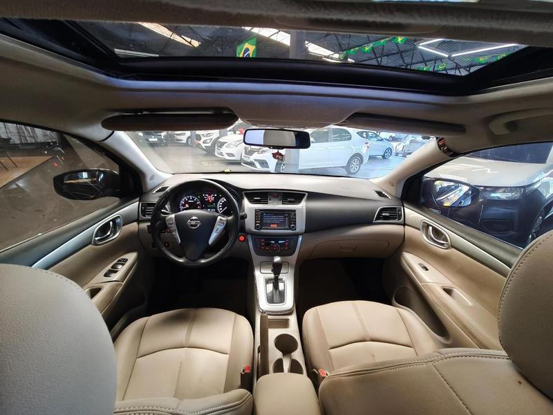 Nissan Sentra Unique - foto 11