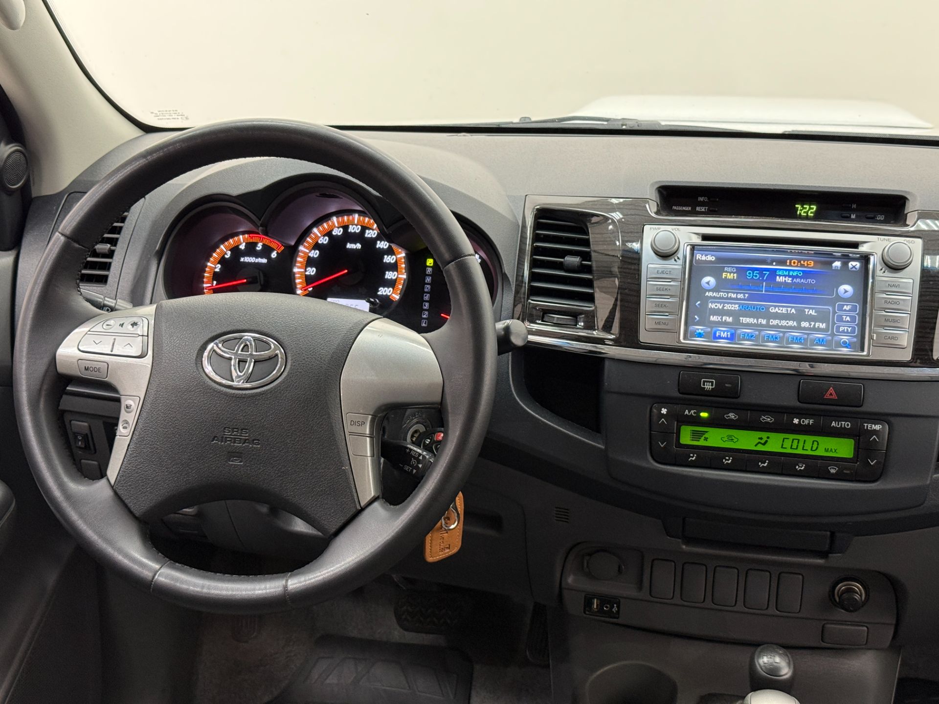 HILUX SRV 3.0 4X4 AUTOMATICA 2012