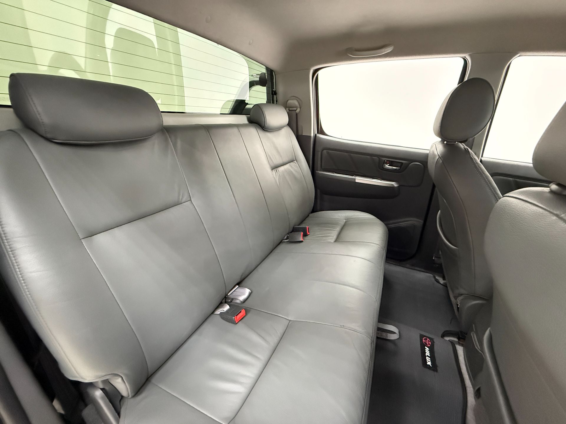 HILUX SRV 3.0 4X4 AUTOMATICA 2012