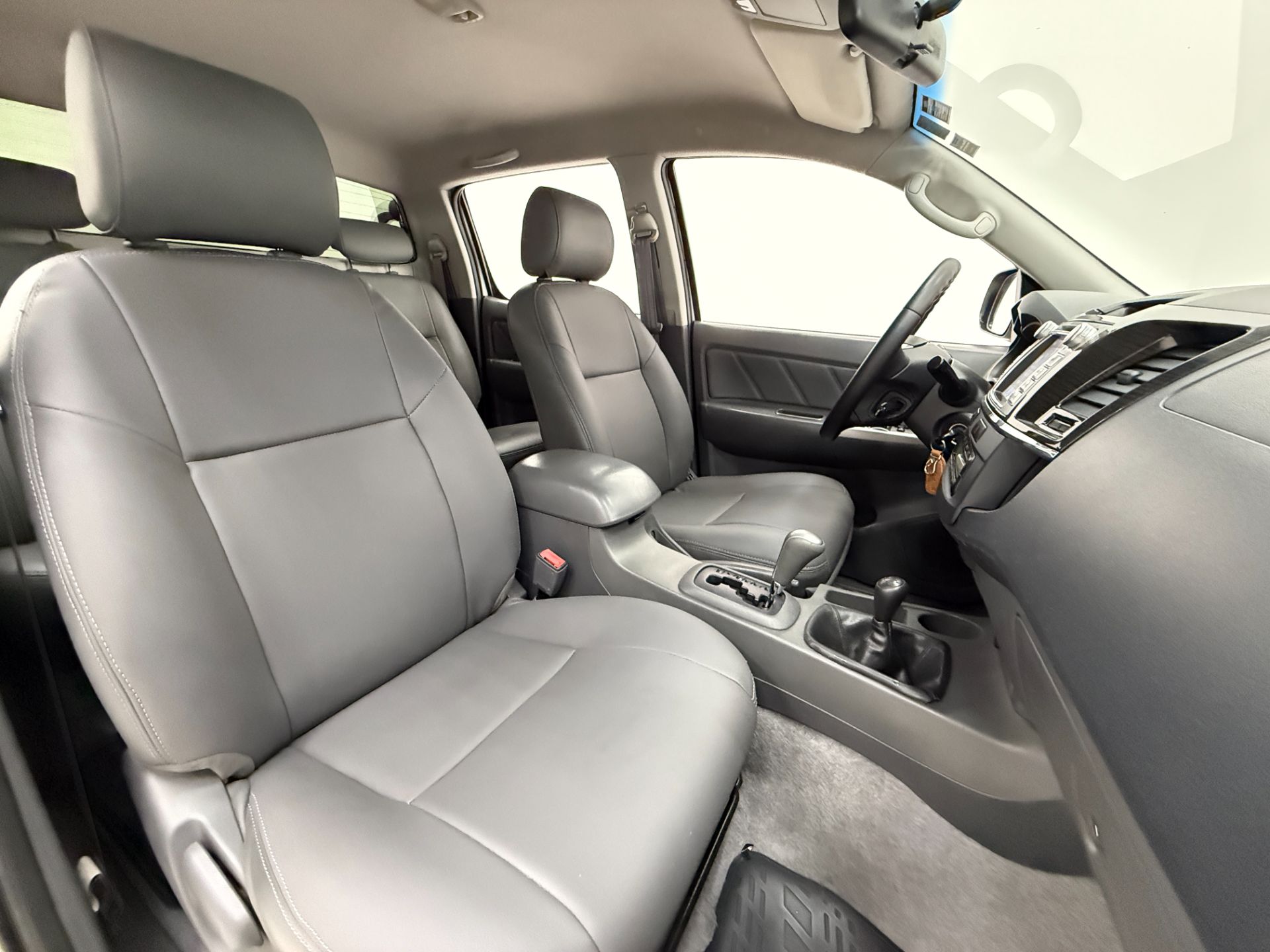 HILUX SRV 3.0 4X4 AUTOMATICA 2012